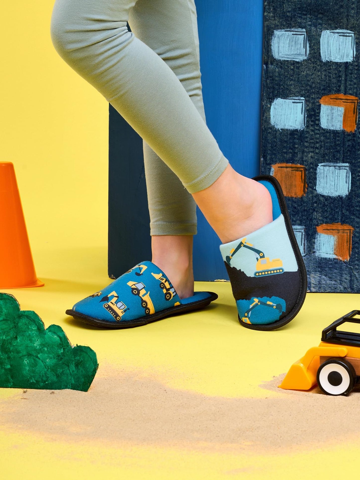 Memory Foam Slippers Unisex Family Kids Fun Designs – Excavator EU 34-35
