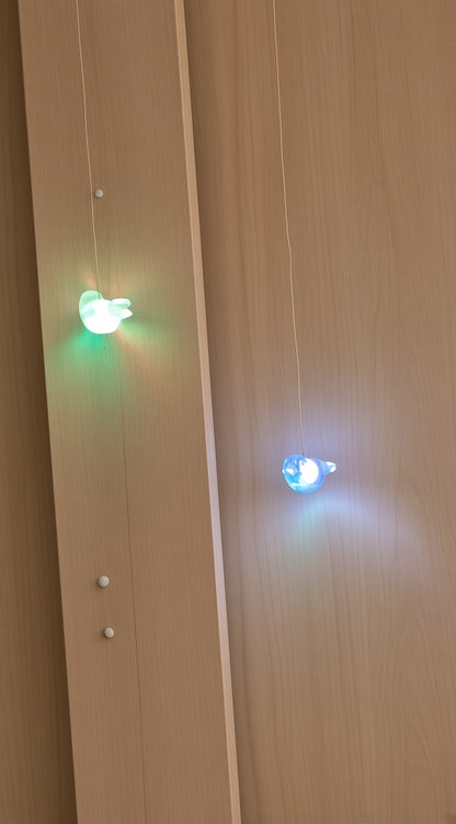 NÄVE LED Putniņu vītne - Iekštelpu/āra dekorācija (auto mainīgās krāsas)
